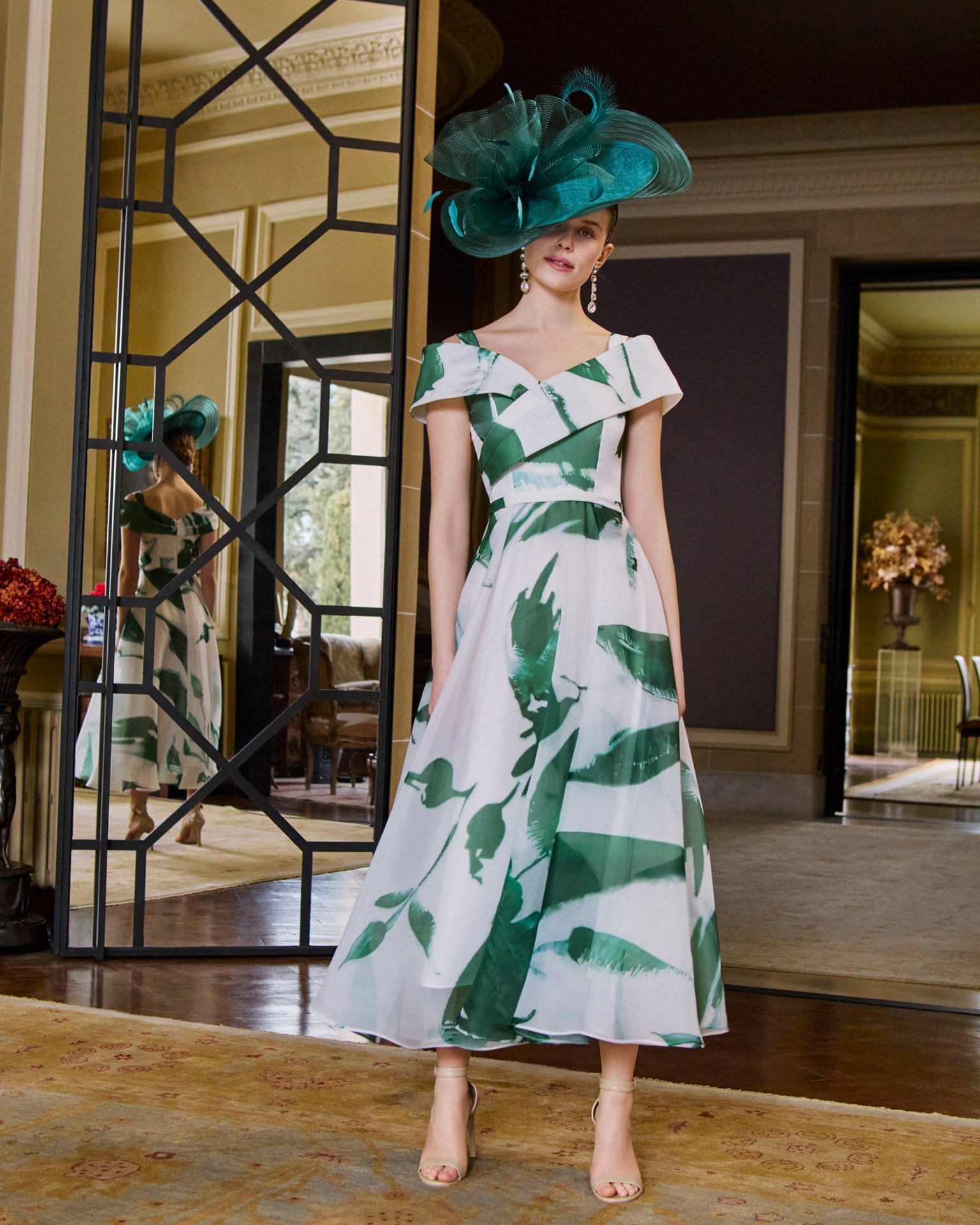 Couture Club 1GM8 Elm Green / Ivory