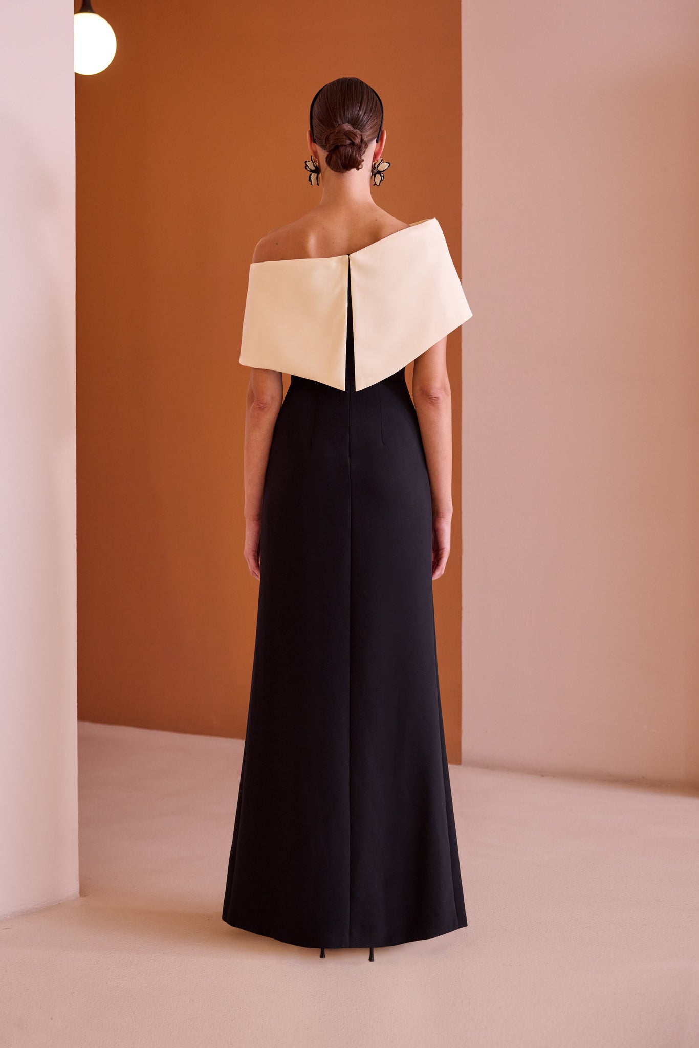 Carla Ruiz 52546 Black/Ivory