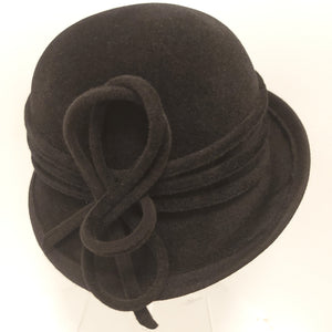 609/209 Black Peach bloom small hat